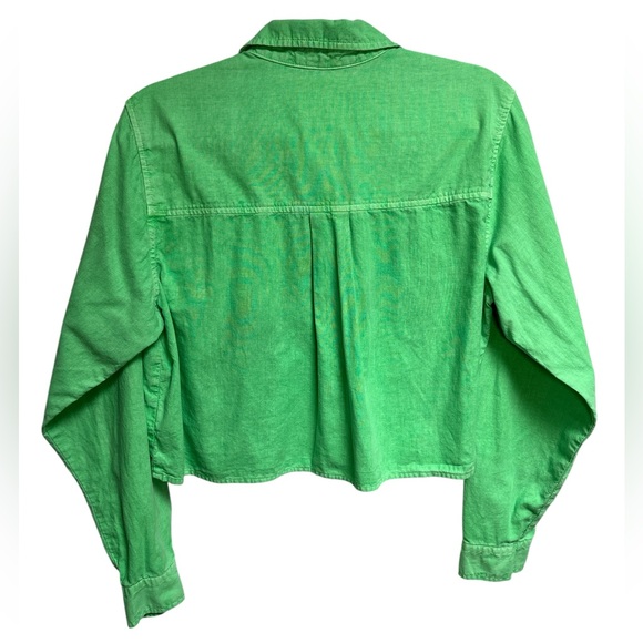 Universal Thread Green Cropped Button Down Shirt size M EUC - Picture 3 of 3